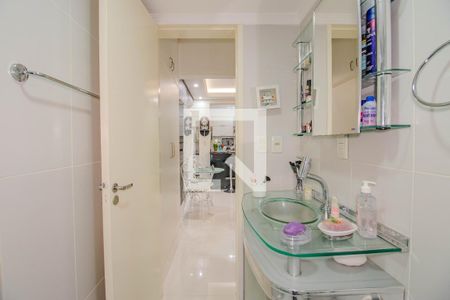 Banheiro de apartamento para alugar com 1 quarto, 45m² em Auxiliadora, Porto Alegre