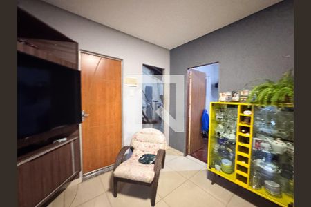Sala de casa à venda com 4 quartos, 80m² em Diamante, Contagem