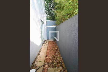 Quintal de casa de condomínio à venda com 2 quartos, 70m² em Nonoai, Porto Alegre