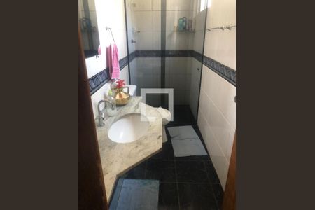 Banheiro de casa para alugar com 5 quartos, 396m² em Buritis, Belo Horizonte