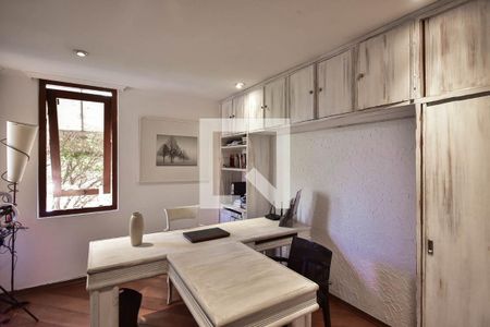 Escritório de casa à venda com 5 quartos, 518m² em Jardim Guedala, São Paulo