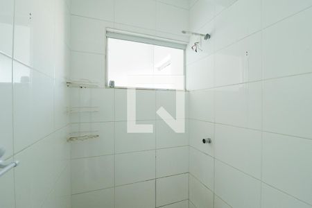 Banheiro de casa para alugar com 1 quarto, 50m² em Parque Peruche, São Paulo
