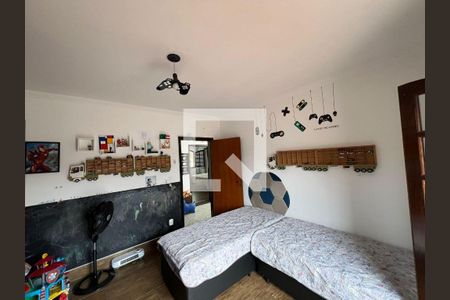 Casa à venda com 3 quartos, 260m² em Vila Santa Clara, São Paulo