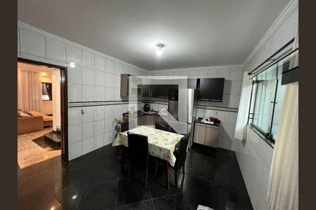 Casa à venda com 3 quartos, 260m² em Vila Santa Clara, São Paulo