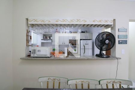 Cozinha de apartamento para alugar com 3 quartos, 95m² em Jardim Las Palmas, Guarujá