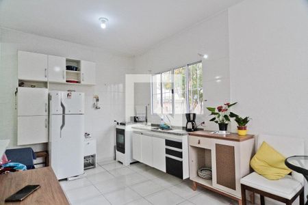 Edícula de casa à venda com 4 quartos, 220m² em Parque Peruche, São Paulo