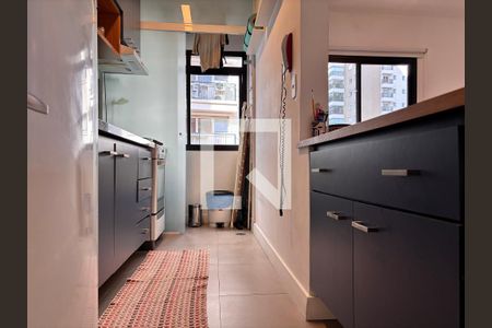 Cozinha de apartamento à venda com 1 quarto, 38m² em Vila Nova Conceição, São Paulo