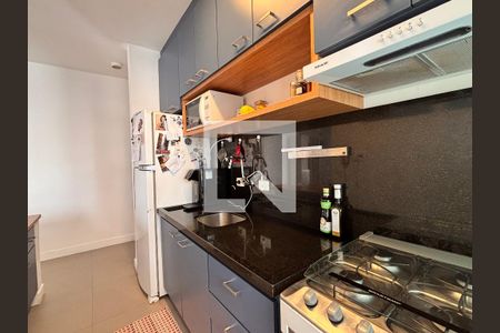 Cozinha de apartamento à venda com 1 quarto, 38m² em Vila Nova Conceição, São Paulo