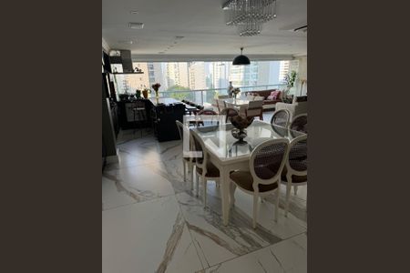 Apartamento à venda com 3 quartos, 222m² em Campo Belo, São Paulo
