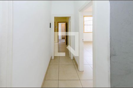 Corredor de casa à venda com 3 quartos, 200m² em Prado, Belo Horizonte