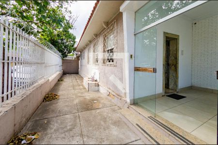 Área externa de casa à venda com 3 quartos, 200m² em Prado, Belo Horizonte