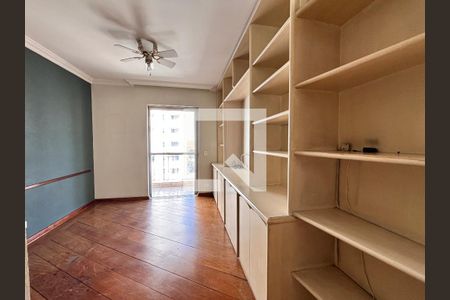 Sala de TV de apartamento à venda com 3 quartos, 165m² em Indianópolis, São Paulo