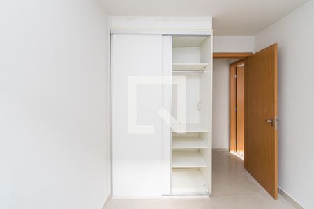 Quarto 1 - Armários de apartamento para alugar com 2 quartos, 47m² em Parada de Lucas, Rio de Janeiro