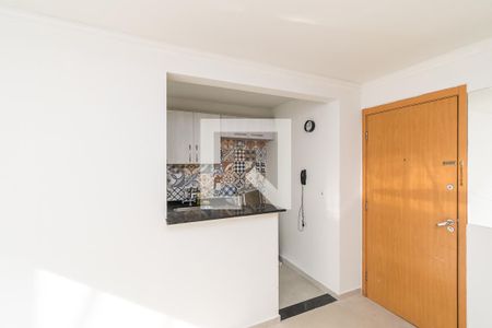 Sala de apartamento para alugar com 2 quartos, 47m² em Parada de Lucas, Rio de Janeiro