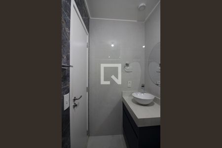Banheiro Social de apartamento à venda com 2 quartos, 70m² em Independência, São Bernardo do Campo