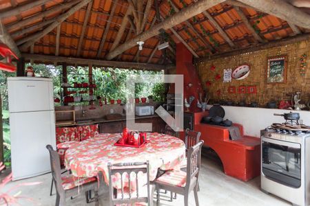 Churrasqueira de casa de condomínio à venda com 4 quartos, 417m² em Retiro do Chalé, Brumadinho