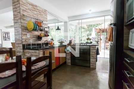 Cozinha de casa de condomínio à venda com 4 quartos, 417m² em Retiro do Chalé, Brumadinho