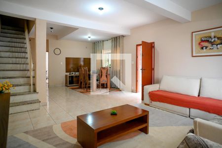 Sala de casa à venda com 3 quartos, 200m² em Vila Gumercindo, São Paulo