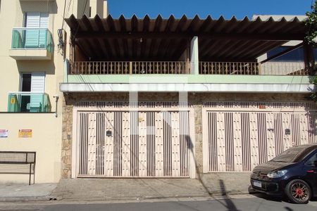 Fachada de casa à venda com 3 quartos, 213m² em Piqueri, São Paulo