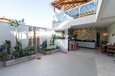 Área comum - Quintal de casa à venda com 3 quartos, 350m² em Bom Jesus , Contagem