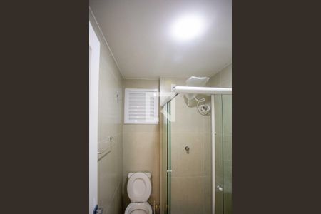Banheiro Social de kitnet/studio para alugar com 1 quarto, 20m² em Centro, Diadema