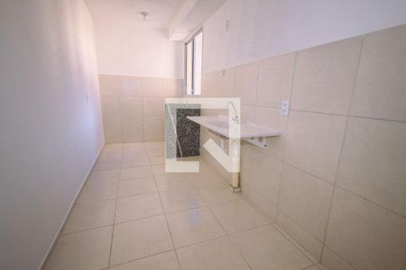 Cozinha de apartamento para alugar com 2 quartos, 45m² em Res Jd Lisboa, Goiânia