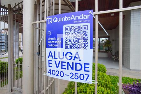 Plaquinha de apartamento à venda com 3 quartos, 257m² em Vila Ipiranga, Porto Alegre