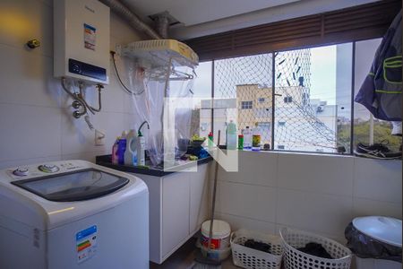 Cozinha e Área de Serviço de apartamento à venda com 3 quartos, 257m² em Vila Ipiranga, Porto Alegre