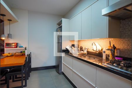Cozinha de apartamento à venda com 3 quartos, 257m² em Vila Ipiranga, Porto Alegre