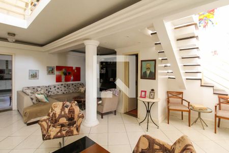 Sala de casa à venda com 4 quartos, 160m² em Igara, Canoas