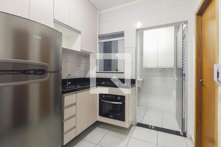 Cozinha de apartamento para alugar com 2 quartos, 40m² em Vila Carrão, São Paulo