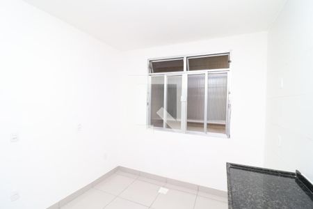 Cozinha de casa de condomínio para alugar com 2 quartos, 90m² em Portuguesa, Rio de Janeiro