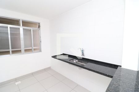 Cozinha de casa de condomínio para alugar com 2 quartos, 90m² em Portuguesa, Rio de Janeiro