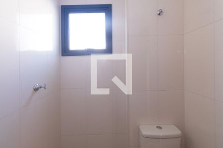 Banheiro de apartamento à venda com 3 quartos, 67m² em Parque Vitoria, São Paulo