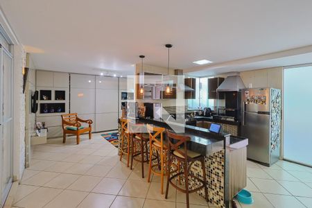 Cozinha de apartamento à venda com 3 quartos, 164m² em Cidade Nova, Belo Horizonte