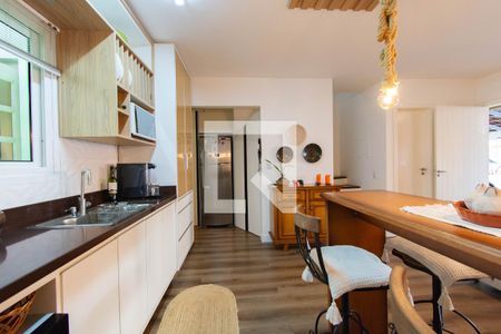 Cozinha de casa de condomínio à venda com 3 quartos, 120m² em Fátima, Canoas