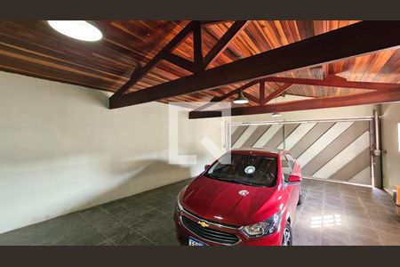 Garagem de casa à venda com 3 quartos, 420m² em Jardim das Samambaias, Jundiaí