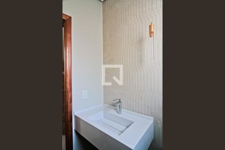 Lavabo de casa à venda com 3 quartos, 192m² em Parque Sao Domingos, São Paulo