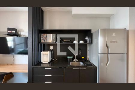 Cozinha de kitnet/studio à venda com 1 quarto, 24m² em Jardim Paulistano, São Paulo