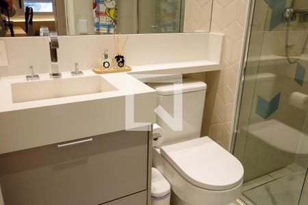 Banheiro de apartamento à venda com 2 quartos, 67m² em Centro, Osasco