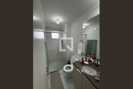 Banheiro de apartamento à venda com 3 quartos, 83m² em Jardim Flor da Montanha, Guarulhos