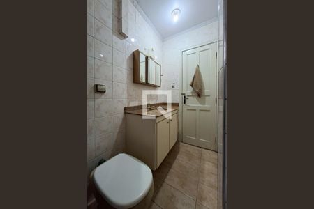 Banheiro de apartamento para alugar com 1 quarto, 40m² em Cidade Ocian, Praia Grande