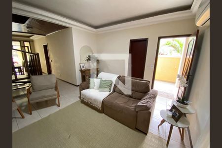 Sala de casa à venda com 5 quartos, 360m² em Jacarepaguá, Rio de Janeiro