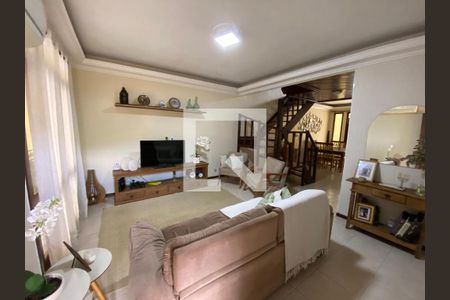 Sala de casa à venda com 5 quartos, 360m² em Jacarepaguá, Rio de Janeiro