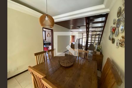 Sala de casa à venda com 5 quartos, 360m² em Jacarepaguá, Rio de Janeiro