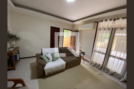 Sala de casa à venda com 5 quartos, 360m² em Jacarepaguá, Rio de Janeiro