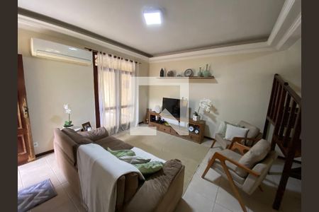 Sala de casa à venda com 5 quartos, 360m² em Jacarepaguá, Rio de Janeiro