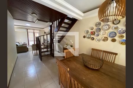 Sala de casa à venda com 5 quartos, 360m² em Jacarepaguá, Rio de Janeiro