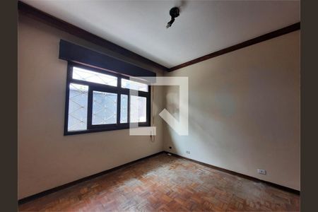 Casa à venda com 3 quartos, 371m² em Jardim Santa Helena, São Paulo