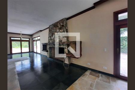 Casa à venda com 3 quartos, 371m² em Jardim Santa Helena, São Paulo